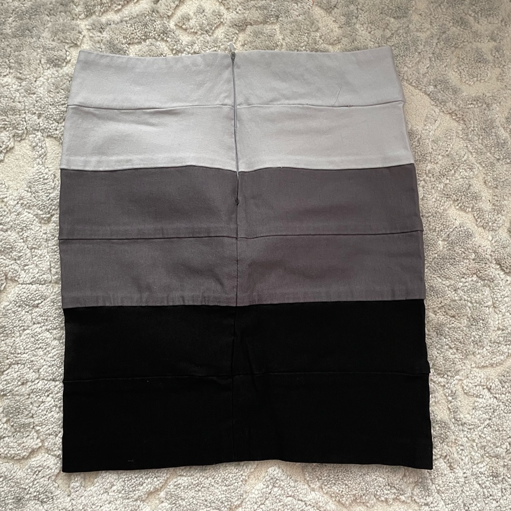 Ombré black and white bandage mini skirt